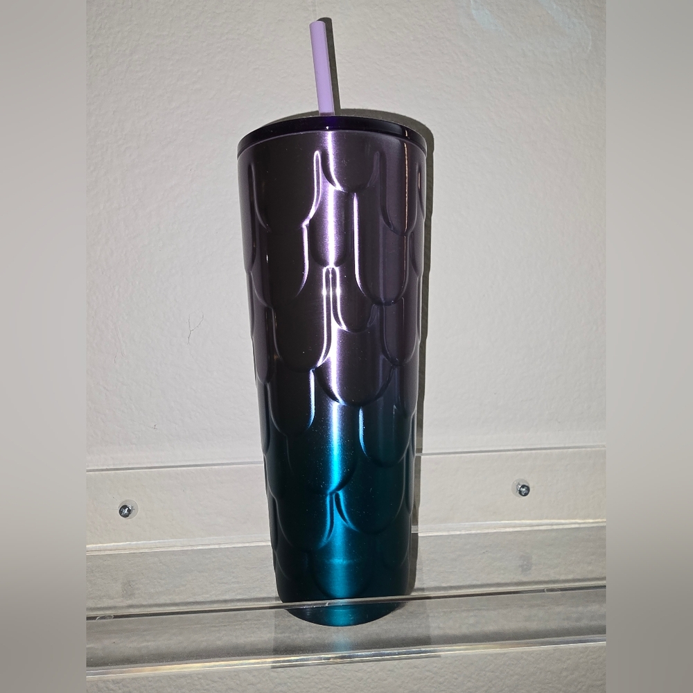 Iridescent Tumbler with Straw